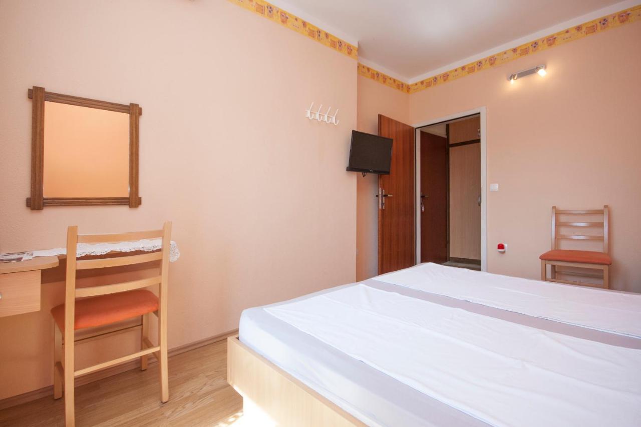 Villa Daniela Brodarica  Room photo