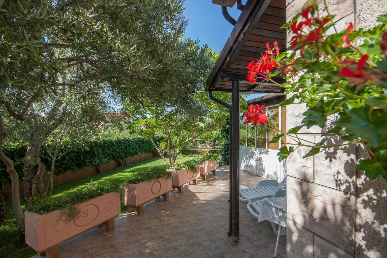 Villa Daniela Brodarica  Exterior photo